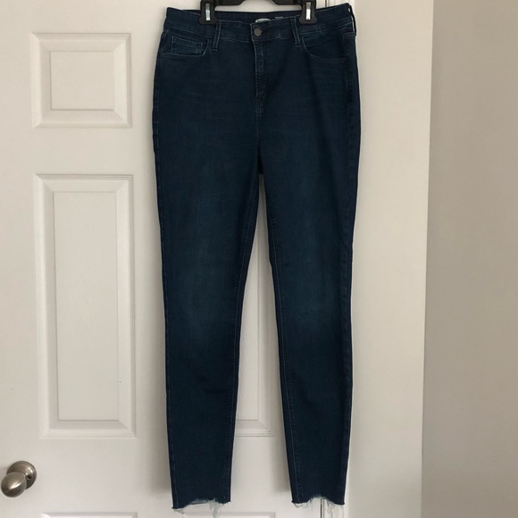 Old Navy Rockstar Super Skinny High Rise Jeans - Picture 2 of 4